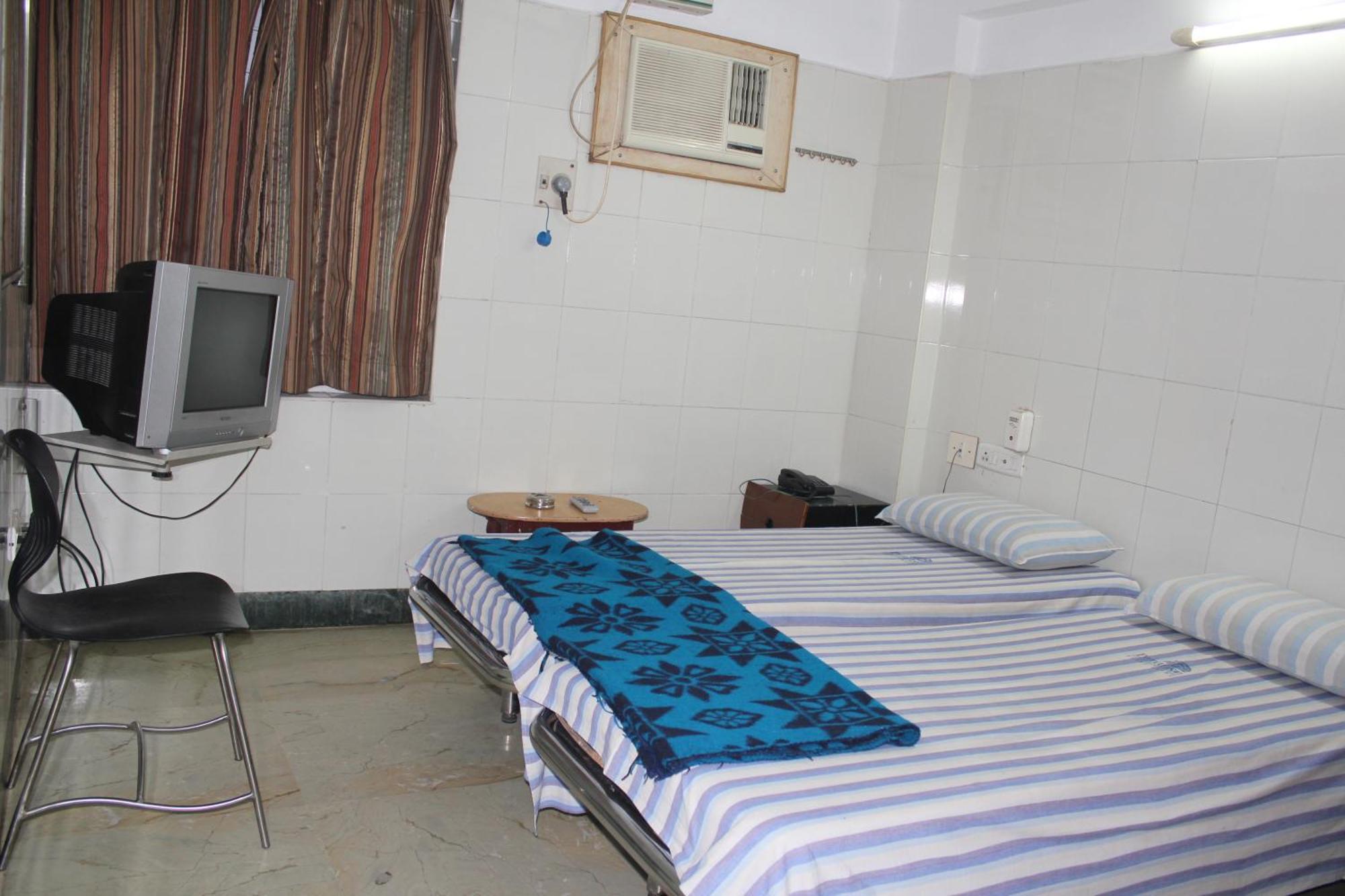 Triplicane Paradise Chennai Eksteriør billede